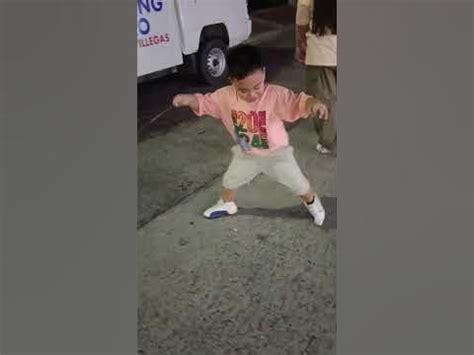 Nagtorotot Muna Bago Magpaputok.